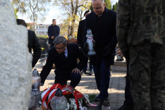 Fotogaleria z odwiedzin cmentarzy i mogił w przededniu Wszystkich Świętych/fot. I. Matuszewska