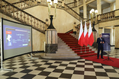 Briefing prasowy Wojewody Śląskiego dotyczący tarczy antykryzysowej /fot. A. Księżnik/