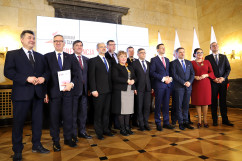 Galeria zdjęć z prezentacji Programu dla Śląska  oraz podpisania umowy w ramach programu Mieszkanie Plus w Śląskim Urzędzie Wojewódzkim /fot. A. Karendał/