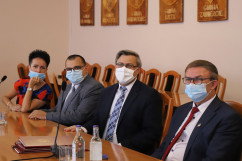 Uroczystość podpisania umów na realizację inwestycji w ramach Rządowego Funduszu Rozwoju Dróg oraz programu Senior+ /fot. A. Księżnik/