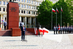 Uroczysty apel z okazji Dnia Flagi Rzeczypospolitej Polskiej