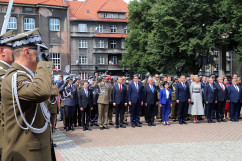 Zdjęcia z centralnych obchodów Święta Wojska Polskiego i 100. rocznicy wybuchu Powstań Śląskich w Katowicach /fot. Anna Karendał/
