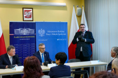 Wiceminister rodziny Stanisław Szwed z wizytą w Śląskiem /fot. B. Półrolnik/