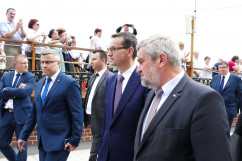 Zdjęcia z wizyty premiera Mateusza Morawieckiego w województwie śląskim - na Jasnej Górze, w CSRG w Bytomiu oraz w Katowicach /fot. A. Kucharzewska, A. Karendał/