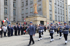Obchody 231. rocznicy uchwalenia Konstytucji 3 maja - Orkiestra Komendy Wojewódzkiej Policji w Katowicach podczas defilady /fot. ŚUW/