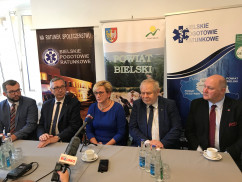 Galeria zdjęć z wizyty wiceminister zdrowia Józefy Szczurek-Żelazko na Podbeskidziu /fot. M. Pryga/