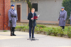 Odsłonięcie pomnika poświęconego funkcjonariuszom służb mundurowych oraz urzędnikom państwowym i samorządowym w Sosnowcu.