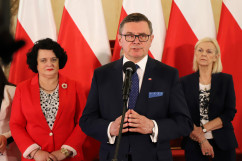 Konferencja prasowa podsumowująca wyniki naboru wniosków w ramach II edycji Programu Inwestycji Strategicznych - wypowiedź posła J. Polaczka /fot. A. Księżnik/