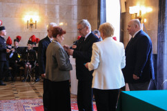 Zdjęcia z uroczystości wręczenia Krzyży Zasługi członkom i działaczom PCK /fot. Bartosz Półrolnik/