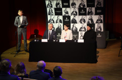 Galeria zdjęć z podpisania umowy ws. współprowadzenia orkiestry AUKSO przez Ministra Kultury i Dziedzictwa Narodowego w obecności wicewojewody Jana Chrząszcza /fot. A. Karendał/