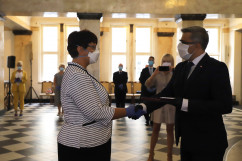 Wręczenie odznaczeń państwowym pracownikom służby zdrowia /fot. A. Księżnik/