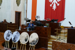 Galeria składająca się ze zdjęć z uroczystego spotkania z okazji 100. rocznicy III Powstania Śląskiego z udziałem wojewody śląskiego i wojewody opolskiego/fot. B. Szwedowski