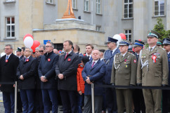 Uczestnicy uroczystych obchodów/foto:ŚUW