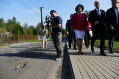 Galeria zdjęć z briefingu prasowego w gminie Tworóg nt. dofinansowania dróg lokalnych /fot. A. Kucharzewska/