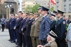 Obchody 231. rocznicy uchwalenia Konstytucji 3 maja - uczestnicy uroczystości z okazji 231. rocznicy uchwalenia Konstytucji 3 maja /fot. ŚUW/