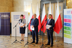 Galeria zdjęć z briefingu prasowego oraz spotkania nt. rządowego programu 