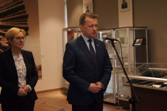 Zdjęcia z konferencji prasowej z udziałem ministra Mariusza Błaszczaka w WSZW. /fot. A. Kucharzewska/