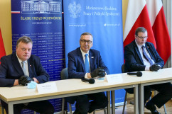 Wiceminister rodziny Stanisław Szwed z wizytą w Śląskiem /fot. B. Półrolnik/