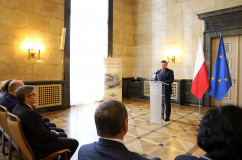Galeria zdjęć z podpisania umowy na dofinansowanie projektu zakładającego dofinansowanie infrastruktury tramwajowej w Aglomeracji Śląsko-Zagłębiowskiej.