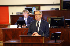 Galeria zdjęć z briefingu prasowego oraz spotkania nt. rządowego programu 