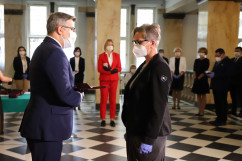 Wręczenie odznaczeń państwowym pracownikom służby zdrowia /fot. A. Księżnik/
