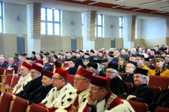 Galeria zdjęć z uroczystości wręczenia odznaczeń państwowych przez wicewojewodę Trepkę podczas Święta Uczelni Uniwersytetu Ekonomicznego /fot. K. Kamasiński/