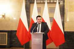 Konferencja prasowa dotycząca Polskiego Ładu - wypowiedź dyrektora Krajowej Administracji Skarbowej Mariusz Cupiał /fot.K.Szczepanek/