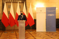 Briefing dot. sytuacji epidemicznej w regionie - prezentacja Wojewody Śląskiego /fot. A. Księżnik/