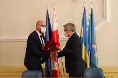 Podpisanie umów w ramach RFRD w Starostwie Powiatowym w Gliwicach /fot. A. Księżnik/