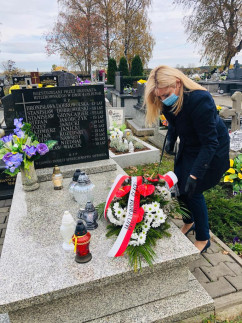 Odwiedziny cmentarzy i mogił w województwie śląskim z okazji Wszystkich Świętych /fot. ŚUW/
