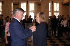 Fotogaleria z uroczystości wręczenia odznaczeń w Westybulu Śląskiego Urzędu Wojewódzkiego w Katowicach / zdjęcia: I. Matuszewska