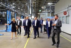 Zdjęcia z wizyty premiera Mateusza Morawieckiego w fabryce Opla w Gliwicach /fot. Anna Karendał/