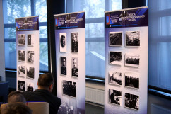 Galeria ze zdjęciami z konferencji z udziałem wicewojewody Mariusza Trepki, która odbyła się z okazji 95. Rocznicy utworzenia Policji Województwa Śląskiego i powrotu części Górnego Śląska do Polski /fot. K. Kamasiński/