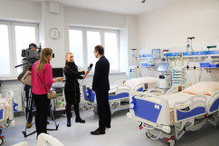 Galeria zdjęć z otwarcia nowoczesnego OIOMu w szpitalu MSWiA w Katowicach /fot. A. Karendał/
