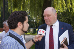 Galeria zdjęć ze spotkania oraz briefingu prasowego dot. budowania systemu wsparcia osób niepełnosprawnych i ich rodzin /fot. I. Matuszewska/