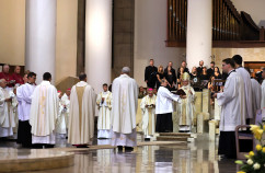 Galeria zdjęć z uroczystości święceń biskupich ks. prałata Grzegorza Olszowskiego w katowickiej katedrze Chrystusa Króla /fot. A. Karendał/