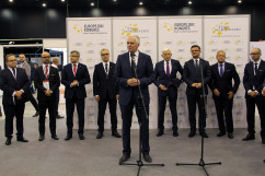Fotogaleria ze zdjęciami z pierwszego dnia VII Europejskiego Kongresu Małych i Średnich Przedsiębiorstw z udziałem m.in. wicepremiera Jarosława Gowina i wojewody Jarosława Wieczorka /fot. A. Karendał/