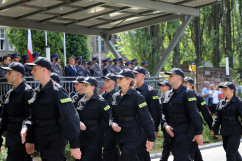 Galeria zdjęć z uroczystości ślubowania nowo przyjętych policjantów w Katowicach /fot. A. Karendał/