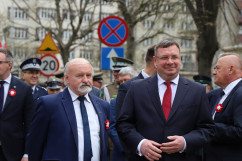 Obchody 231. rocznicy uchwalenia Konstytucji 3 maja -  od prawej: minister Michał Wójcik wraz z doradcą wojewody  Czesławem Sobierajskim /fot. ŚUW/