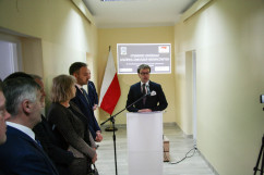 Fotogaleria zdjęć z otwarcia oddziału w Przychodni MSWiA w Częstochowie z udziałem wiceministra Krzysztofa Kozłowskiego i wicewojewody Roberta Magdziarza/foto: B. Półrolnik