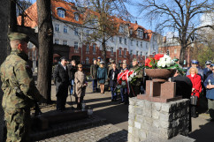 Fotogaleria z odwiedzin cmentarzy i mogił w przededniu Wszystkich Świętych/fot. I. Matuszewska