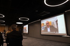 Polsko-Ukraińskie Forum Pracy - wypowiedź uczestnika wydarzenia w formie zdalnej fot. A. Księżnik