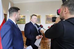 Zdjęcia z briefingu prasowego nt. zadań realizowanych przez pracowników socjalnych /fot. A. Karendał/