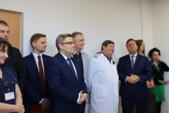 Otwarcie zmodernizowanych oddziałów Uniwersyteckiego Centrum Klinicznego im. prof. K. Gibińskiego Śląskiego Uniwersytetu Medycznego w Katowicach /fot. A. Księżnik/