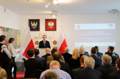 Galeria zdjęć z otwarcia nowoczesnego OIOMu w szpitalu MSWiA w Katowicach /fot. A. Karendał/