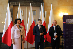 Galeria zdjęć z briefingu prasowego dot. odbudowy linii kolejowej nr 182 z Tarnowskich Gór do Zawiercia /fot. A. Księżnik/
