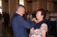 Fotogaleria z uroczystości wręczenia odznaczeń w Westybulu Śląskiego Urzędu Wojewódzkiego w Katowicach / zdjęcia: I. Matuszewska