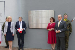 Odsłonięcie tablicy pamiątkowej oraz prezentacja historycznego muralu upamiętniającego Powstania Śląskie /fot. B. Szwedowski, ŚUW/