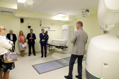 Otwarcie Centrum Radiochirurgii Nowotworów w Zakładzie Radioterapii gliwickiego Centrum Onkologii.