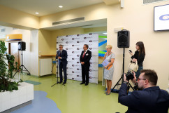 Otwarcie Centrum Radiochirurgii Nowotworów w Zakładzie Radioterapii gliwickiego Centrum Onkologii.
